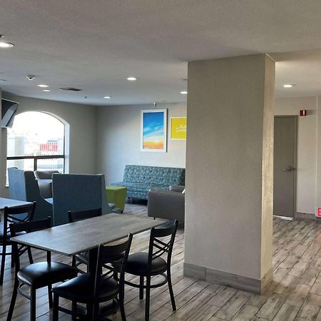 Days Inn By Wyndham Dallas Garland West Eksteriør bilde