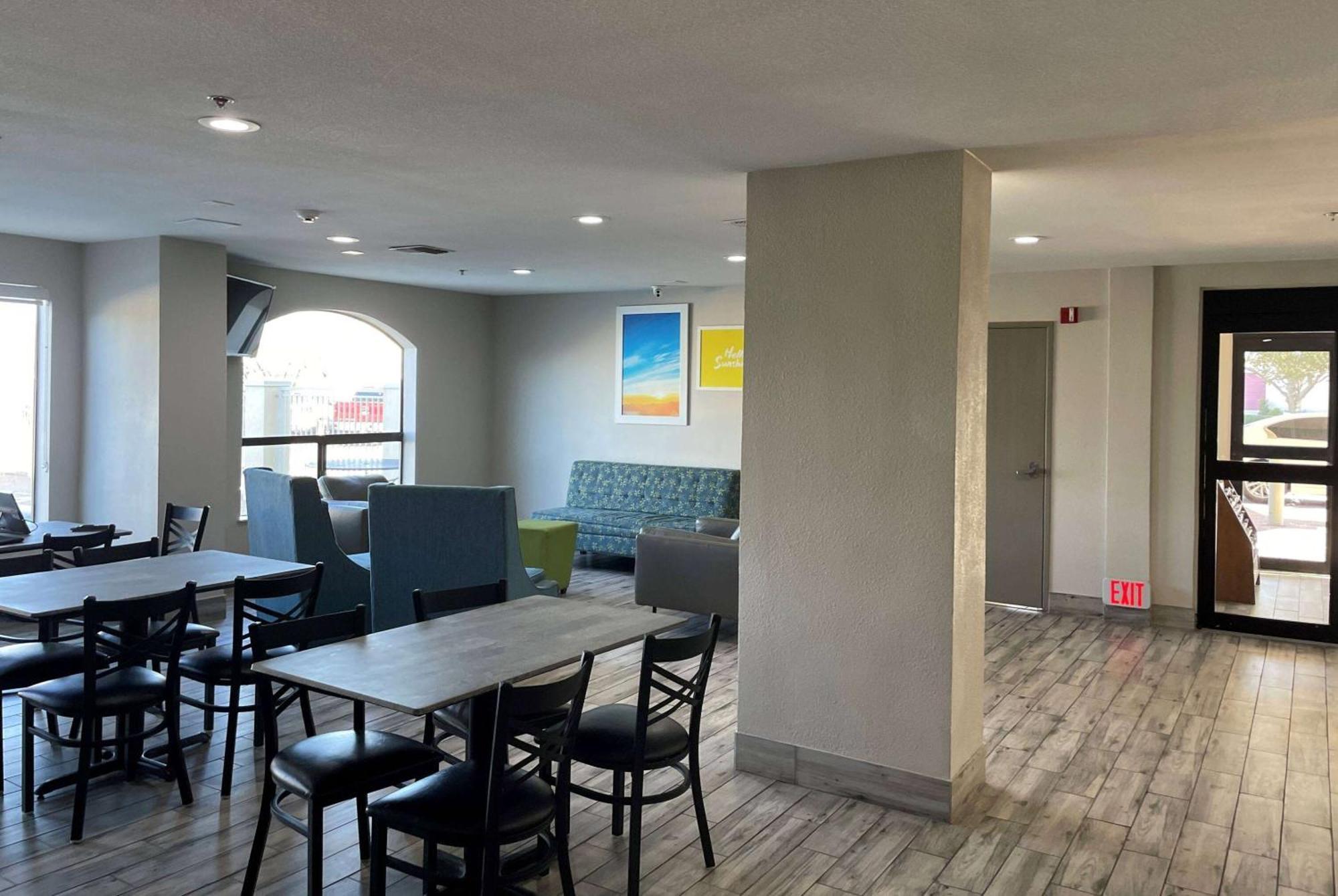 Days Inn By Wyndham Dallas Garland West Eksteriør bilde