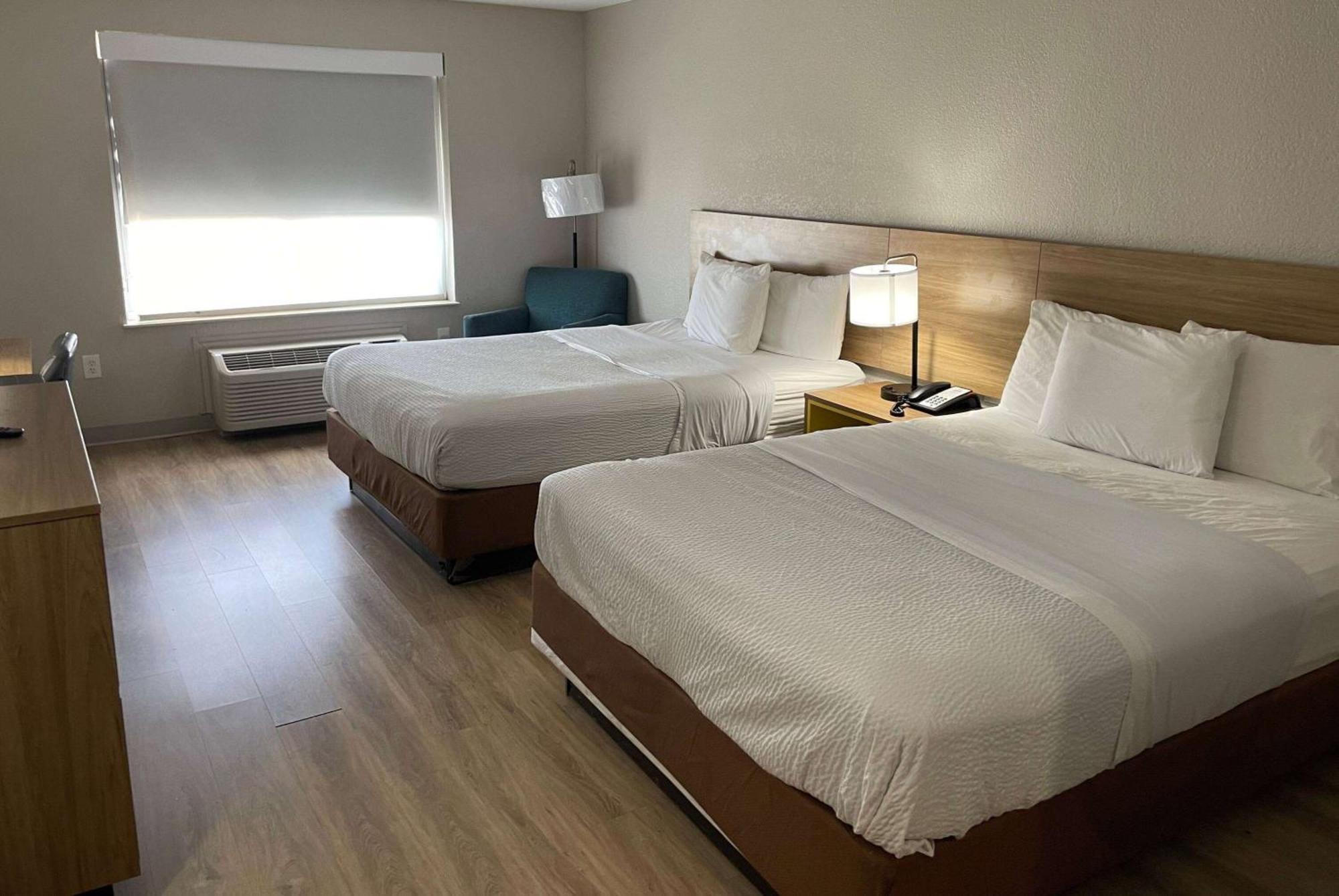 Days Inn By Wyndham Dallas Garland West Eksteriør bilde